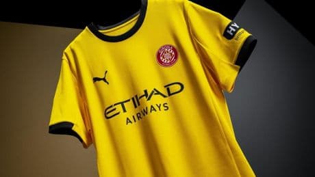 El Girona presenta su segunda equipación con homenaje a la Senyera