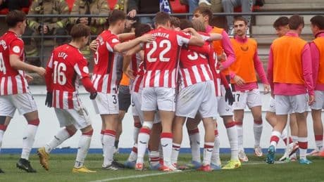 1-2. El Bilbao Athletic se permite soñar con el ascenso