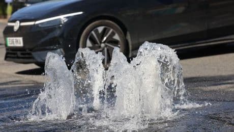 Burst pipe leaves Barrhead residents without water during ongoing strike action