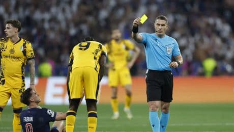 Istvan Kovacs, hakemlik tarihinde bir ilke imza attı!