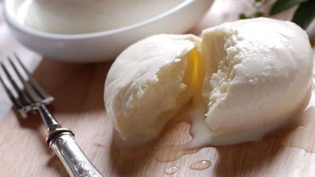 Mozzarella, ricotta di bufala e San Daniele: tre dop alleate per farsi spazio in Europa