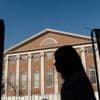 Aux Etats-Unis, l'université Harvard poursuit l'administration Trump en justice contre le gel de ses subventions