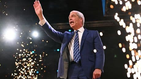 'Nigel Farage upstaged by bizarre moment despite Trump-style Reform speech'