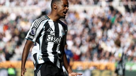 Mercato : «Un joueur a la responsabilité d’agir de manière appropriée», l’entraîneur de Newcastle recadre Alexander Isak, convoité par Liverpool