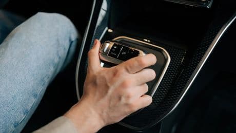 La función indispensable del trinquete en los coches con cambio automático