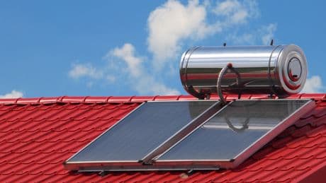 España es líder en horas solares, ¿por qué sigue frenado el autoconsumo energético?