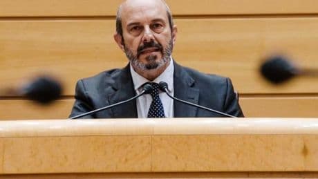El Senado niega espionaje y enmarca la «infiltración» de dos trabajadores en un «interés personal»