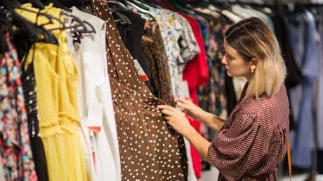 Geheime Codes bei TK Maxx: Wer auf diese Zahlen achtet, kann viel Geld sparen