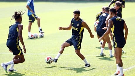 Fenerbahçe, yeni sezon hazırlıklarına devam etti