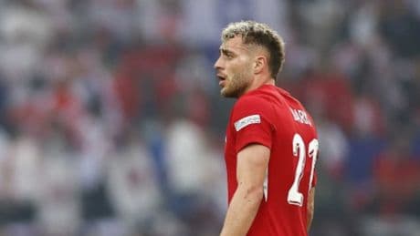 Barış Alper Yılmaz beş dakika sahada kalabildi