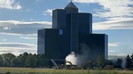 Spektakuläre Sprengung - 25-stöckiges Hotel fällt in Sekunden