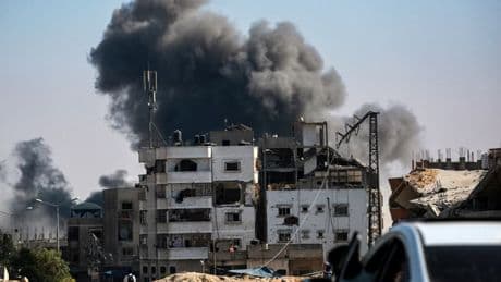 Gaza: la Défense civile annonce 11 morts, dont trois bébés, après une frappe israélienne