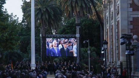 Illa llama a reforzar la «nación» catalana «dentro del marco legal e institucional»