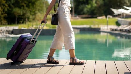 Bequeme Schuhe: Gemütlicher Sommertrend: Diese stylischen Chunky-Sandalen tragen wir 2025