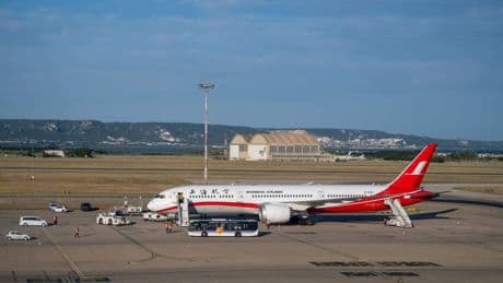 Luchthaven Marseille tijdelijk dicht door natuurbrand: vluchten omgeleid