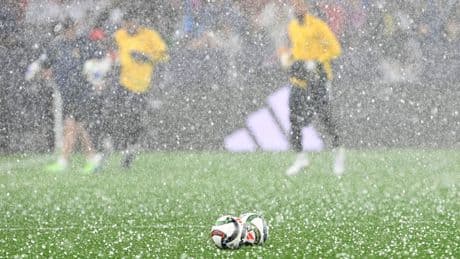 Wetter: Gewitter über Bayern - Fußball-Halbfinale startet verspätet