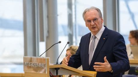 Liveblog zur Merz-Regierung: Haseloff: Bei AfD-Sieg würde ich über Wegzug nachdenken
