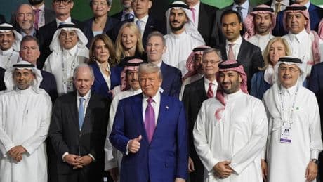 Trump announces plan to lift sanctions on Syria