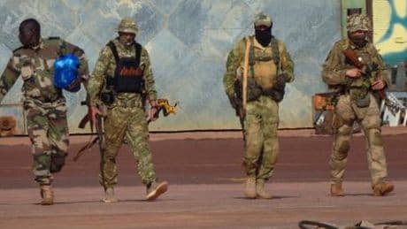 Mali: Söldnergruppe Wagner zieht ab, Russland bleibt