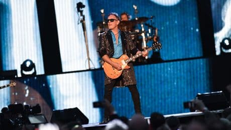 Def Leppard guitarist Vivian Campbell reveals he’s in remission from Hodgkin lymphoma — 12 years after diagnosis