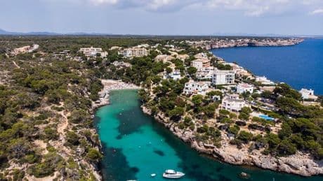 Spanish holiday island loved by Brits overwhelmed by piles of stinking rubbish
