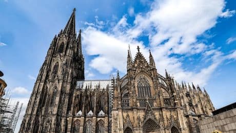 „Offene Feindseligkeit gegenüber Christentum“ – Kirche beklagt „verschärfte Dimension seit 2015“