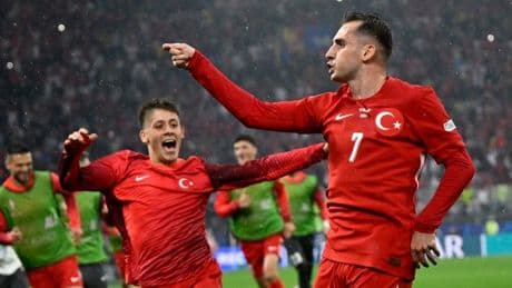 Milli futbolculardan yaş sınırı tepkisi: Emek ve yetenek konuşmalı