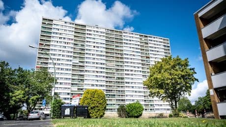 Angst vorm „Weißen Riesen“ - Lieferdienst fährt nicht mehr zum Problemhochhaus