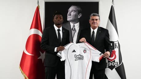 Beşiktaş, El Bilal Toure transferini KAP'a bildirdi