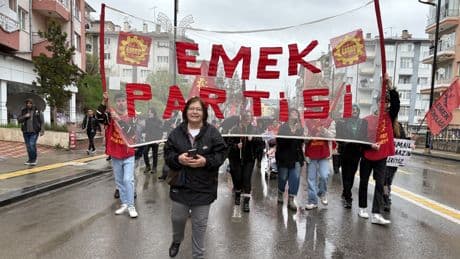 Sivas'ta yurttaşlar "İş Ekmek Özgürlük" sloganıyla 1 Mayıs'ı kutladı