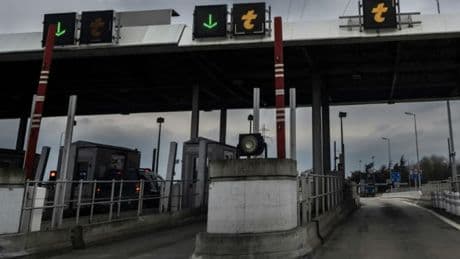 Non, une ligne rouge n'a pas été mise en place sur l'A7 au niveau de Vienne