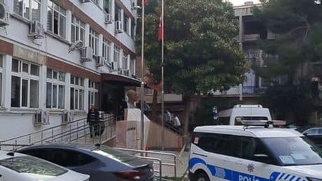 Kemalpaşa Belediyesi’ne operasyon! 5 şüpheli adliyede