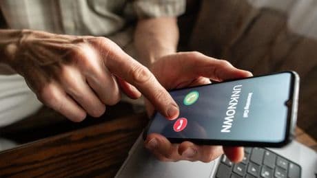 Tech expert shares important iPhone settings change that stops scammers