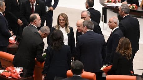 İşte, tatile giren TBMM'nin üçüncü yasama yılı karnesi! Her şey, Bahçeli'nin DEM Partililerle tokalaşmasıyla başladı...