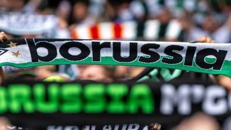 Jubiläums-Edition: Borussia-Fans feiern das neue Design der Dauerkarten