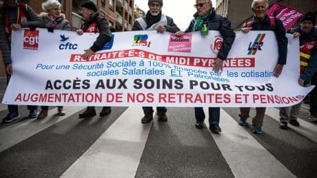 Supprimer l’abattement fiscal des retraités : tout comprendre à cette mesure polémique qui séduit le gouvernement