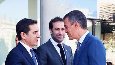 Las entidades económicas catalanas ultiman una carta a Sánchez pidiendo que bloquee la opa
