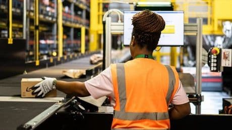Job-Offensive in Deutschland – Amazon packt Invest-Hammer aus