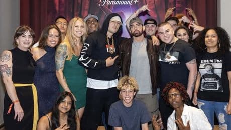 Superfans gaan tot uiterste in exclusieve film Eminem: rapper hielp in tijden van pesten, zelfmoord en verslavingen