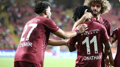 F.Bahçe Mersin'de yıkıldı!
