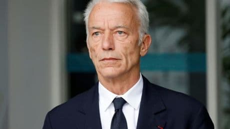 "Accabler le Medef, c'est dans l'ordre des choses": le patron des patrons raille les critiques mais se rendra bien à Matignon avec les syndicats