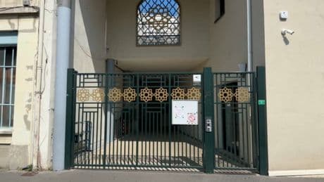 Coran brûlé à Villeurbanne: l'inquiétude de la communauté musulmane, qui déplore un "climat délétère"