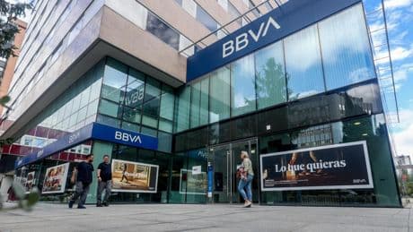 BBVA rechaza participar en la consulta pública sobre la opa a Sabadell al considerar que "no hay factores de interés general"