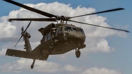 Malezya Kralı İbrahim'den orduya çağrı: "Black Hawk'lar uçan tabut"