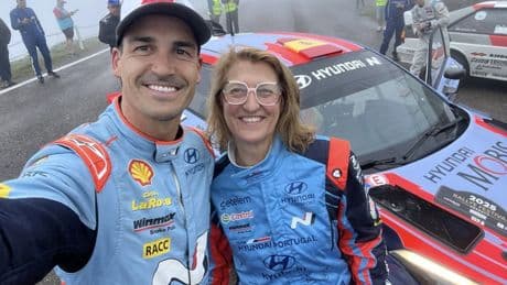 Dani Sordo, con su madre de copiloto en el Hyundai i20 Coupé WRC