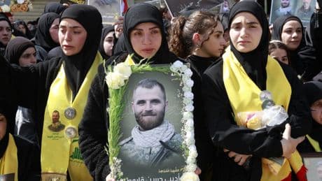 Est-il trop tôt pour enterrer le Hezbollah? Affaibli et acculé, le parti reste pourtant influent au Liban