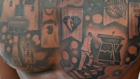 Dwyane Wade se tatúa en el pecho su legendaria carrera en la NBA