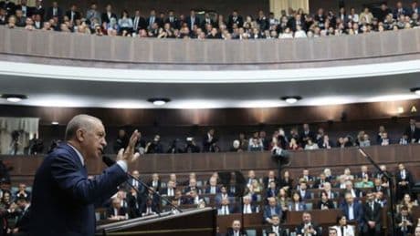 AK Parti, grup yönetimini belirleyecek