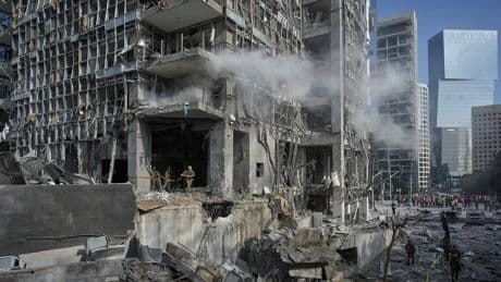 Direkter Einschlag! - Iran bombardiert Krankenhaus in Israel