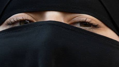Muslimische Kleidung: Dänemark will Gesichtsschleier an Schulen und Universitäten verbieten